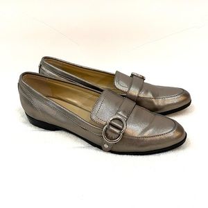 Unisa Shasta 2 Pewter Metallic Loafer Flats with Silver Buckle size 7.5